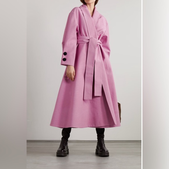 THE ROW
Gina Silk Coat - Picture 3 of 12